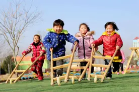 幼儿园老师晒出午餐，不料被家长发现“亮点”，想撤回但为时已晚图片