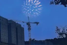 彼此错过的文案“故事不长也不难讲，只不过相识一场，爱而不得”图片