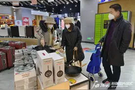 “在乌鲁木齐，买全球”——记者带你“打卡”保税直购中心图片