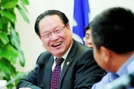 癌症克星徐克成：56岁母亲患癌去世，从此与癌症结下不共戴天之仇图片