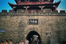 二十六史精选故事592、巍然屹立襄阳城图片