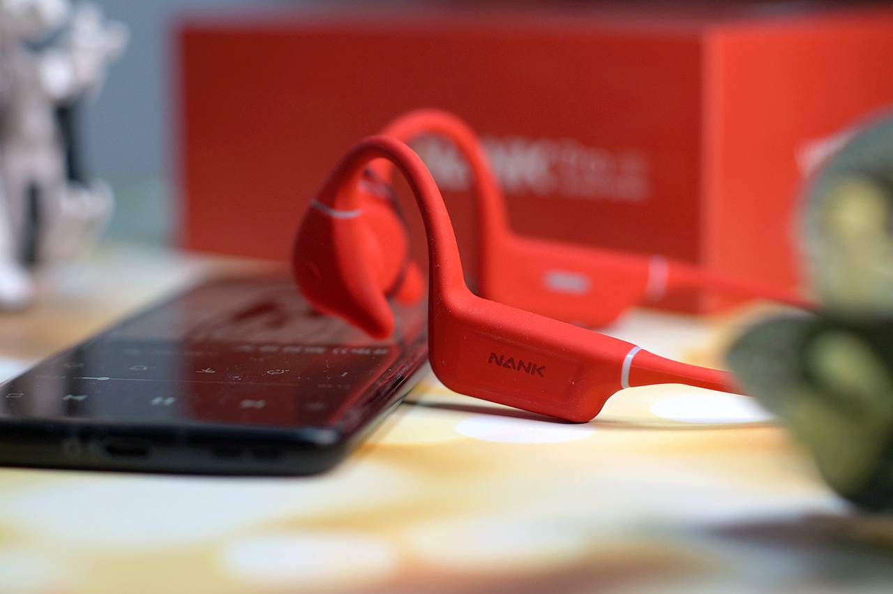 明星同款可以泡泳池的耳机不想试试吗