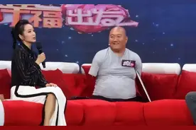 袁立东：天生没手没脚，只有四个“肉球”，却能娶妻生子养活全家图片