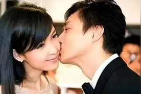 周慧敏倪震被曝离婚，女方已经转移财产，男方多次出轨疑净身出户图片