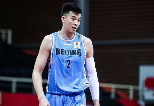 李幕豪(李慕豪个人资料身高)-异化迷-nba录像_nba体育赛事资讯网站
