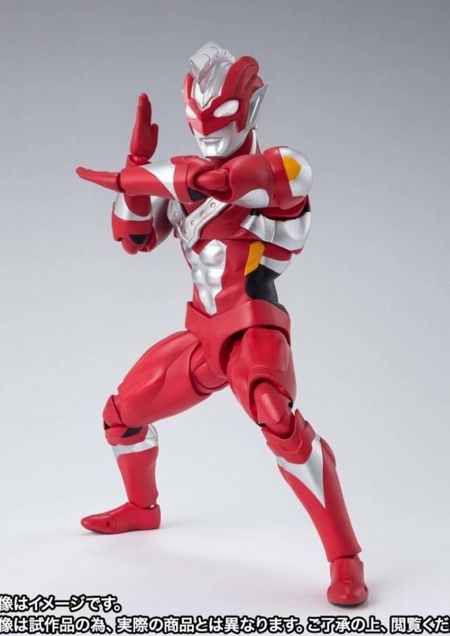 模玩资讯：万代 S.H.Figuarts 泽塔奥特曼 贝塔冲击形态