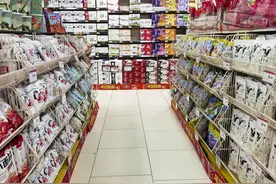 逛超市时，遇见这4款零食别手软，看着不起眼，却解馋又便宜图片