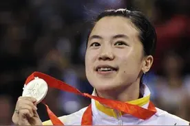 世界冠军王楠，婚后47天查出癌症，富豪丈夫：早就应该娶你回家图片