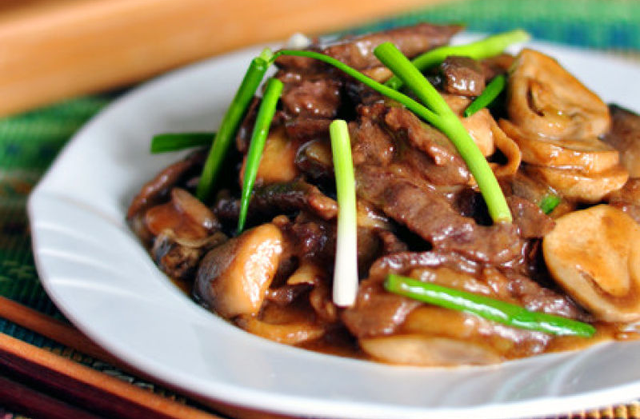 花胶黑豆汤 花胶黑豆煲汤有什么功效