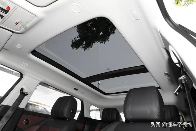 新车|同价选它or科林斯古铜特别版?极光L实拍,售价42.98万
