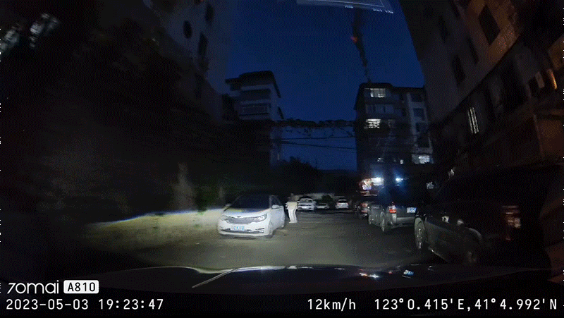 4K行车记录仪对比，70迈A810与海康威视C8，夜视成了分水岭