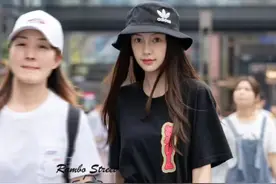 大批明星太古里街拍照被扒！早有男星掉坑，被拍和好兄弟女友同行图片