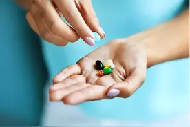 有一种剧痛叫“带状疱疹”，用什么药好得快？提醒：50岁后要当心图片