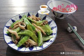 它俩是绝配，简单炒一炒5分钟出锅便宜鲜美，营养又好吃总吃不腻图片