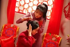 赵丽颖在农村举行了婚礼，结果村书记的儿子借着婚闹耍流氓被打图片