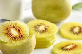 猕猴桃是天然的 “长寿果” ？绿心和黄心有什么区别？快来学习！图片