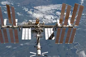 太空中温度为零下270摄氏度，空间站反而要增加散热，这是为何？图片