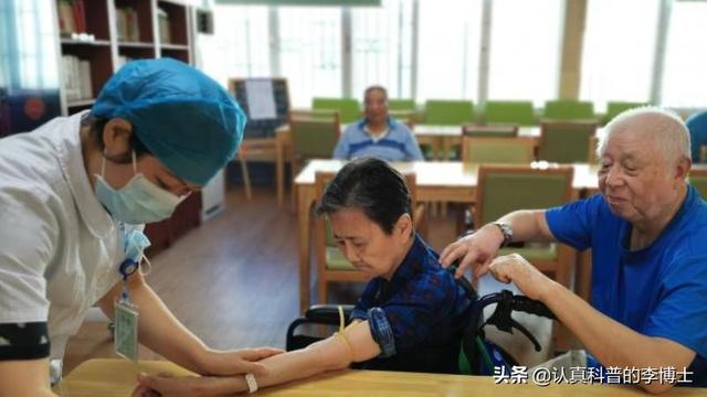 五六十岁左右的人,去医院体检时,哪些项目最应该检查?