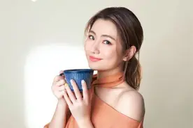 Selina官宣恋情！女人四十一枝花，姐姐一定要幸福呀图片
