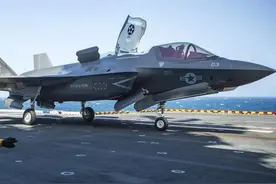 中美几款主要的航母舰载战斗机（你更喜欢谁？）图片