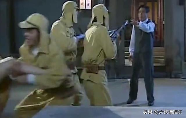 涂脂抹粉上战场，大烧饼都嫌弃，矫情的“抗日神剧”，逐渐凉凉了