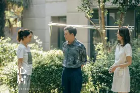 《心居》: 为何冯晓琴会认为，小丁的求婚是生活开的玩笑图片