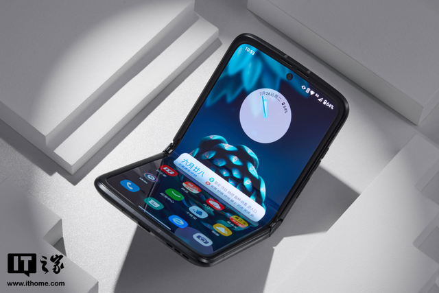 moto razr 2022 上手体验：实用为先，以旗舰致敬经典