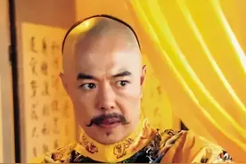 “坑爹狂魔”乾隆皇帝，到底清算了多少雍正朝老臣？几乎全军覆没图片