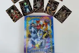 惊呆！10岁男孩10天花上万元买奥特曼卡！你身边有娃沉迷吗？图片