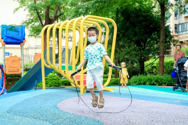 多彩珑运会，让龙湖社区“嗨翻天”