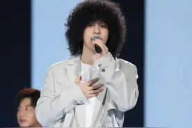 三字男艺人节目被央视删除，刘畊宏刘恺威等八名港澳台歌手参演图片