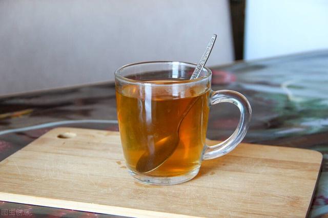 千万别小瞧了天天喝的茶，所有的树叶都能制茶吗？茶叶树叶的区别