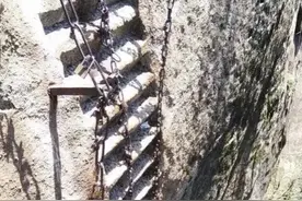 惊险！游客爬山不慎跌落，这份“安全锦囊”请收好图片