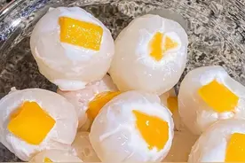 爆浆荔枝酸奶冻图片