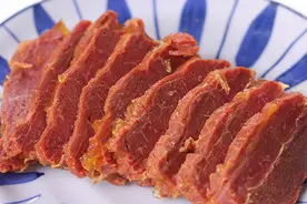 冰箱里冷冻很久的肉，吃了伤身体？肉类最多冷藏多久？给您讲清楚图片
