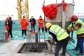 北京“结构长城杯”项目在-5℃寒冷天气下，最后一栋楼提前封顶！图片