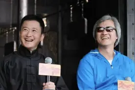 吴京哭了，他再也回不来了图片