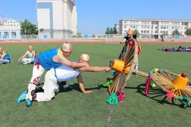 国家级非遗项目“鄂温克抢枢”在校园绽放光彩图片