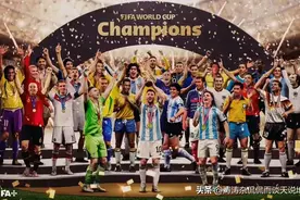 足球场上，每个位置的上限是什么？想成为球王，得踢什么位置？图片