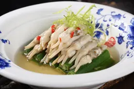 蛏子别只会炒着吃，也能做成凉拌菜，夏天吃爽口，不油腻也不腥图片