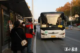 返程高峰到来，襄阳公交调整运力图片