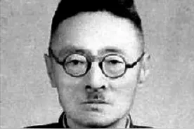 民国第一狂人刘文典，蒋介石扇他两耳光，他一脚踢在老蒋的肚子上图片