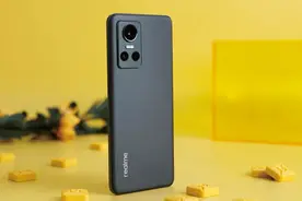 150W光速秒充的天玑8100“射门员”realme真我GT Neo3初体验图片