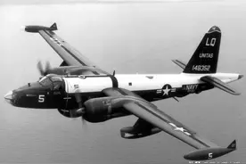 1953年，美军侦察机无视警告闯入我国领空，被解放军直接击落！图片