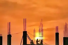 关于工地“电工”，笑不活了[捂脸]！！ 1、电工不搞铜，注定一图片