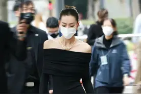 刘雯长腿巴掌腰身材好绝，如何瘦出小蛮腰？做好这2步图片