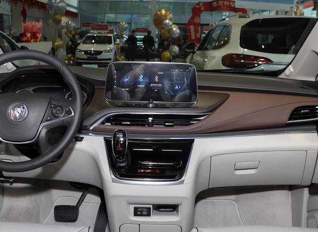 27万拿下别克GL8，开了1860公里，谈谈我的真实驾驶感受