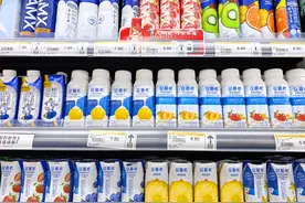 买酸奶时，真假酸奶如何分辨？教你三招，一眼就能辨别“假酸奶”图片