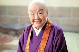 99岁日本尼姑沉迷男色，喝酒吃肉风流一生，为什么称愧对中国人？图片