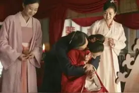 古人睡觉时，丫鬟为何要站在旁边？夫妻睡觉时不尴尬吗？图片